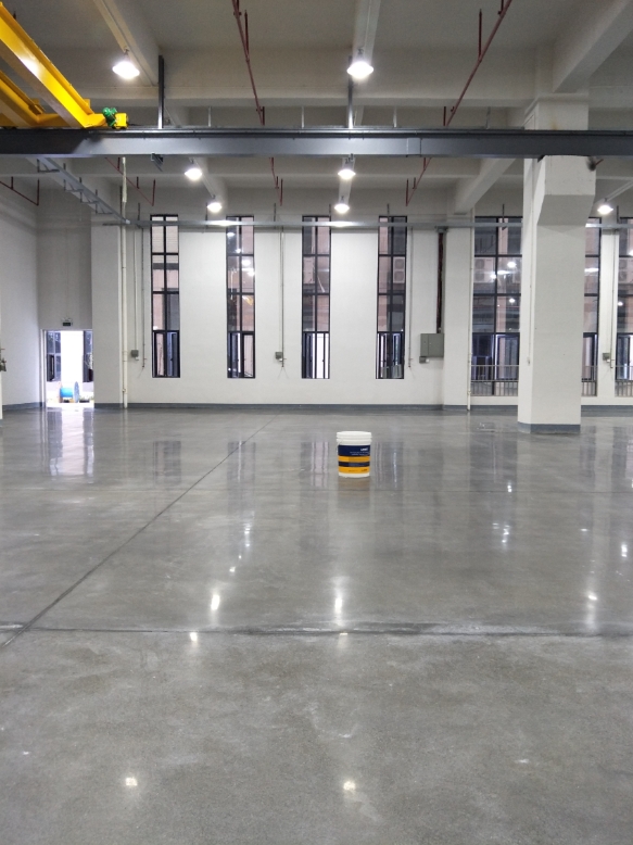 水泥地面固化地坪